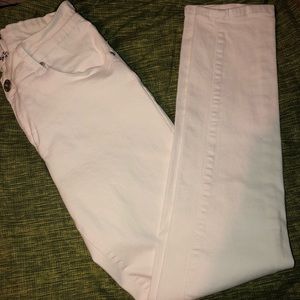 White skinny jeans
